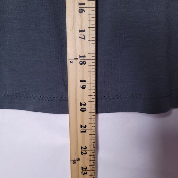 Athleta Allyson Felix Top Womens Medium Gray Cropped Break Records Break Barrier - Picture 6 of 11